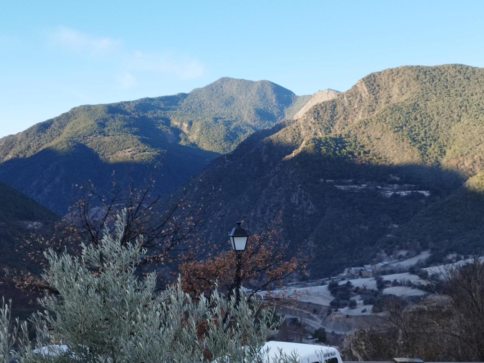 Casa Rural La Comella Tirvia Luaran gambar