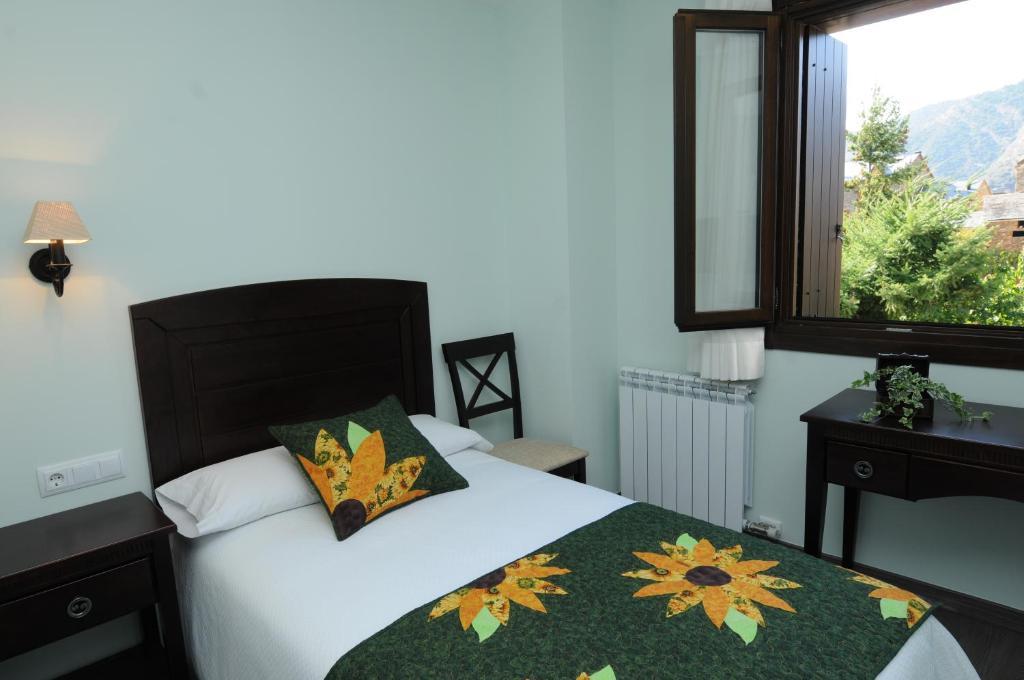 Casa Rural La Comella Tirvia Bilik gambar