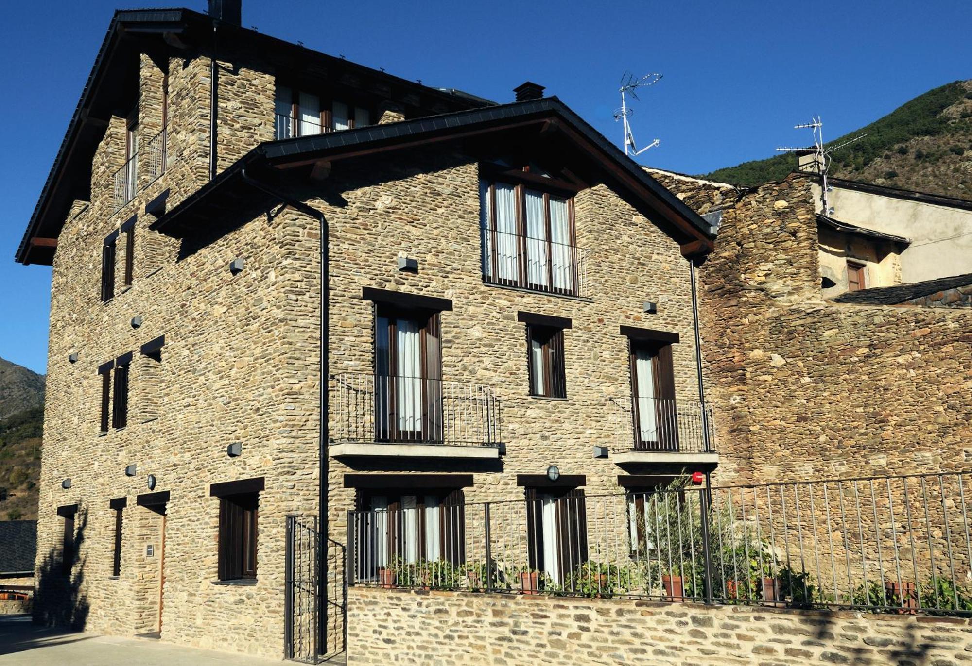 Casa Rural La Comella Tirvia Luaran gambar