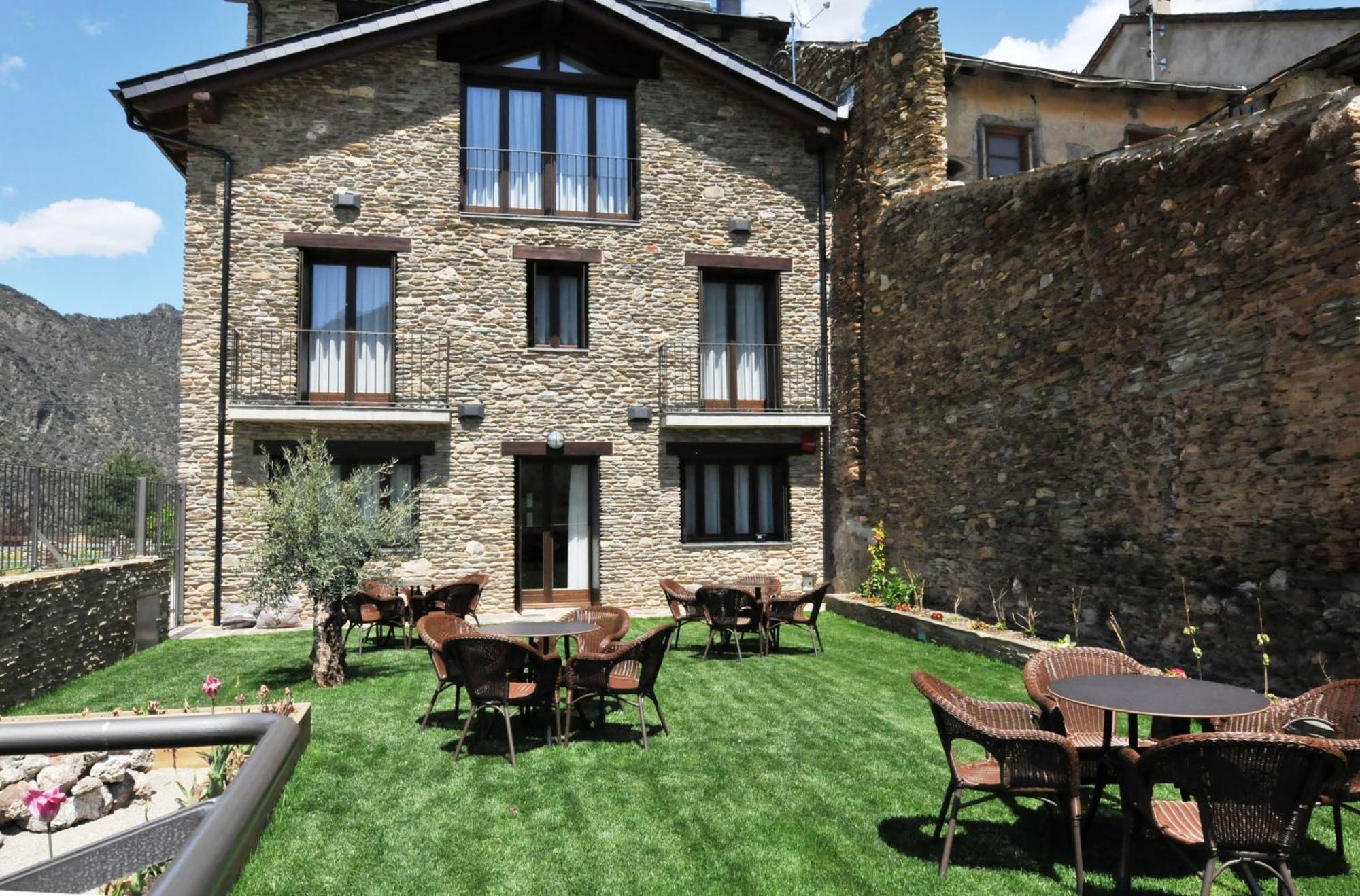 Casa Rural La Comella Tirvia Luaran gambar